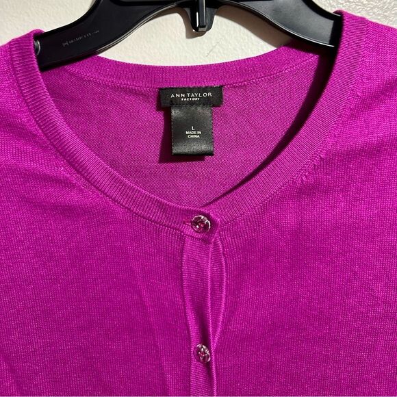 Ann Taylor Women's Fuchsia Cardigan Sweater (608) - Picture 3 of 4